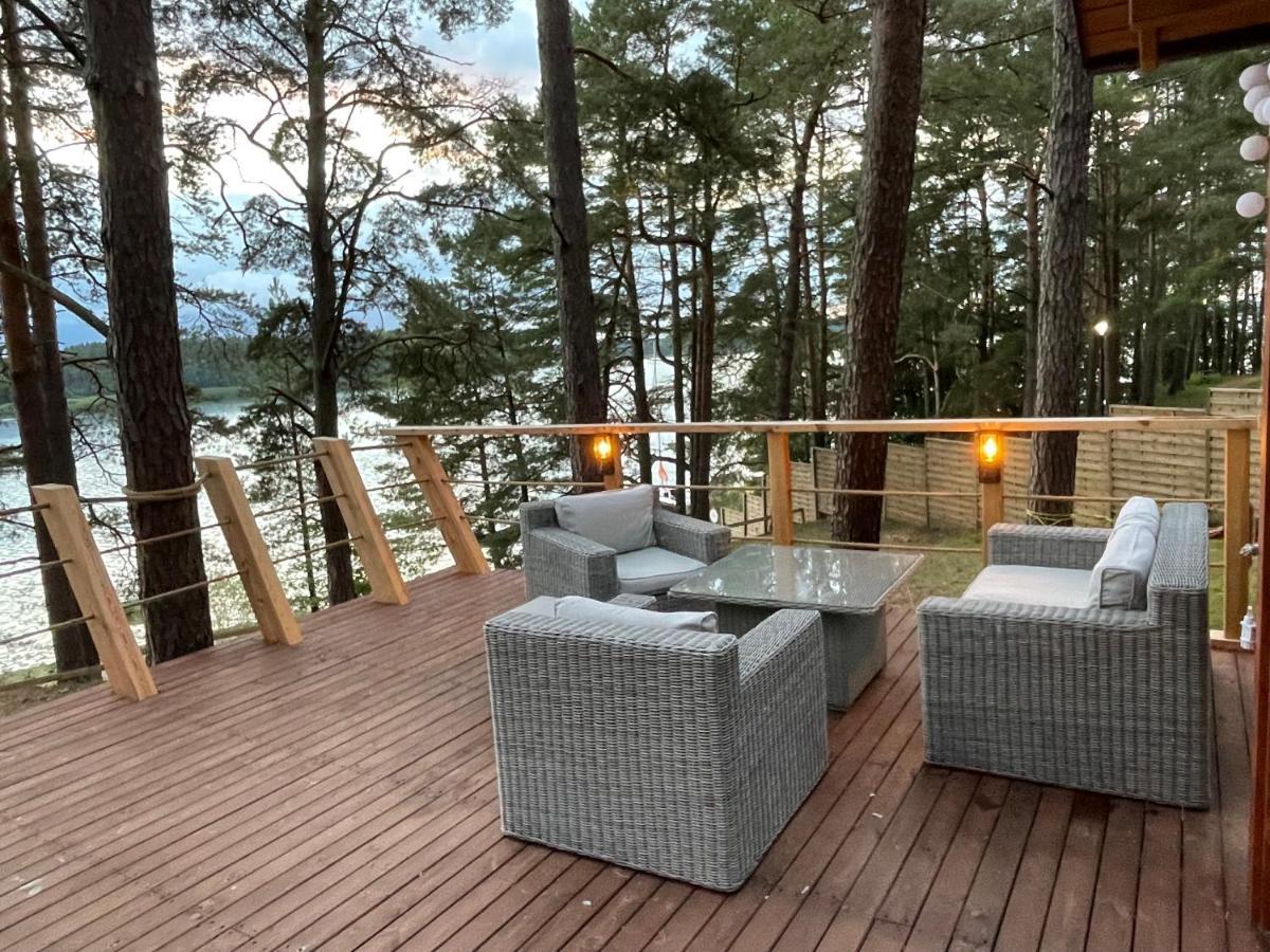 Dziesiatka Nad Samym Jeziorem - Pierwsza Linia Ferienhaus Borsk